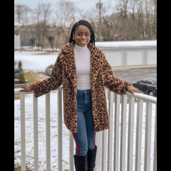 SALE!! LAST ONE☝️-🎉🎉HP!!🎉Vintage Inspired Faux Leopard Print Coat - Picture 6 of 8